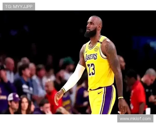 詹姆斯质疑戒指文化遭名嘴炮轰：立场矛盾引争议(1)